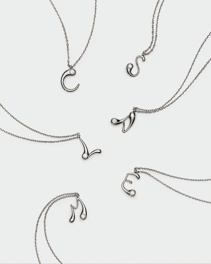 Collana PDPAOLA con ciondolo in argento con l’iniziale K CO02-B84-U