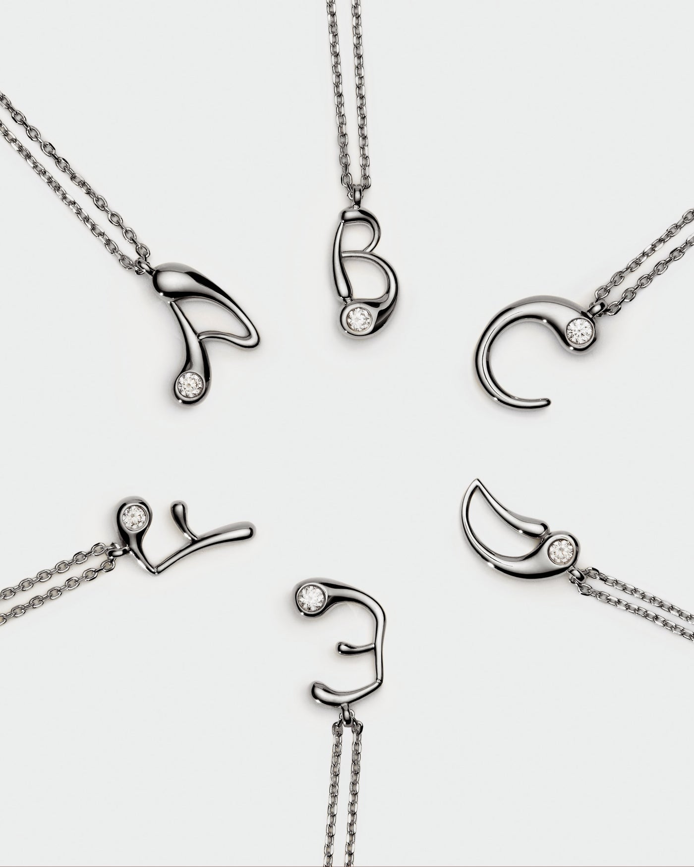 Collana PDPAOLA con ciondolo in argento con l’iniziale G CO02-B80-U