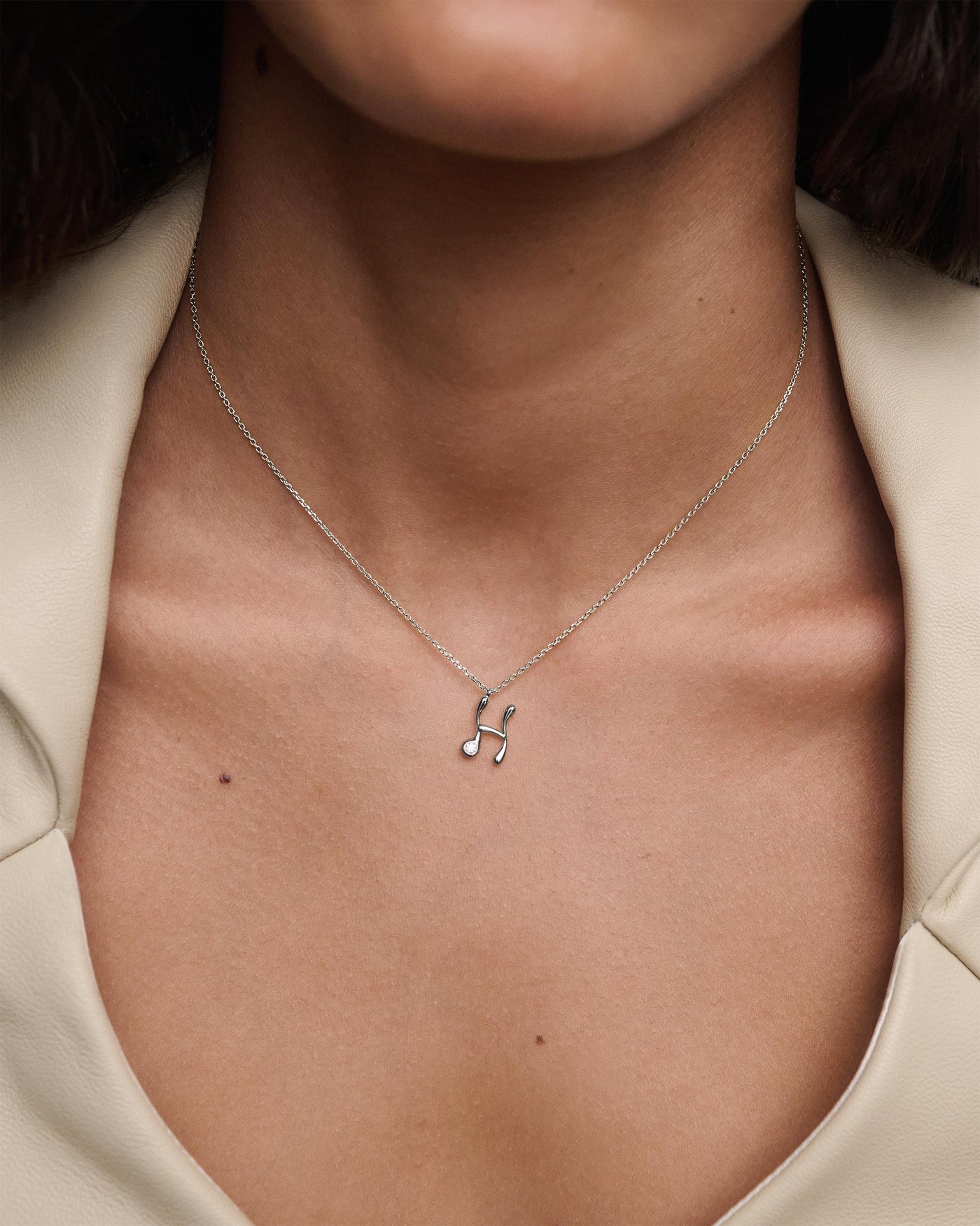 Collana PDPAOLA con ciondolo in argento con l’iniziale H CO02-B81-U