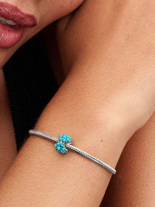 2025q2d Collection Moments Go Ac Tp Pdp Model Single 03 1x1 Rgb Charm