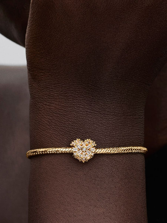 Charm Pandora Cuore Raggi Luminosi Placcatura in Oro 14k 764240C01