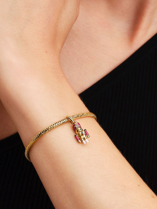 Charm Pandora Pendente Schiaccianoci Placcatura in Oro 14k 763583C01