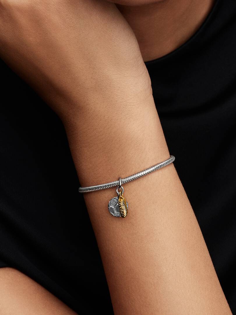 Charm Pandora Pendente Scarpa da Calcio da incidere 764712C00
