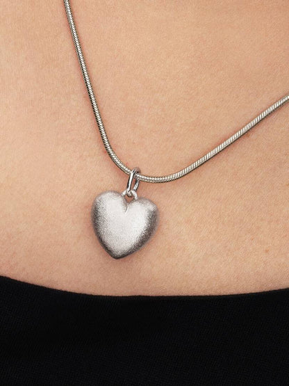 Charm Pendente Cuore Puffy effetto opaco, finitura in platino 734908C00