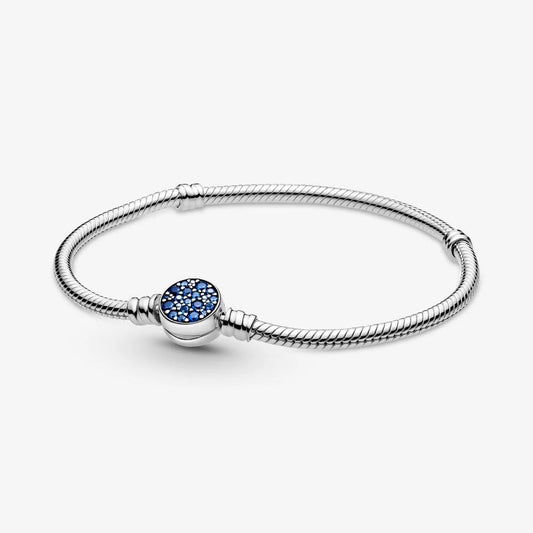 Bracciale Pandora Moments con Maglia Snake e Chiusura a Disco Blu Scintillante 599288C01