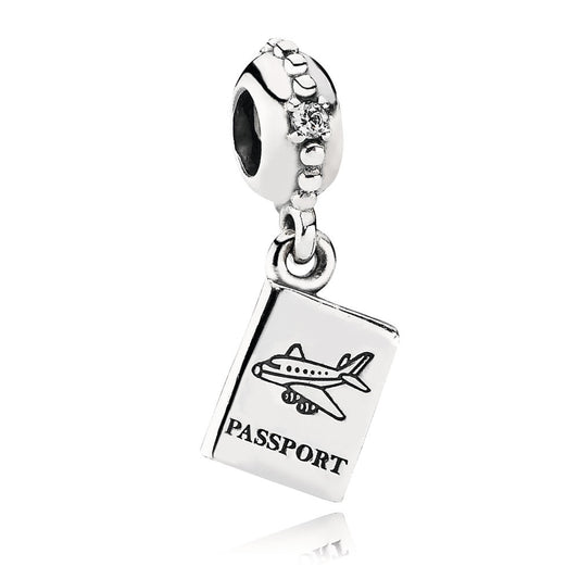 Pandora Charm con Pendente Passaporto 791147CZ
