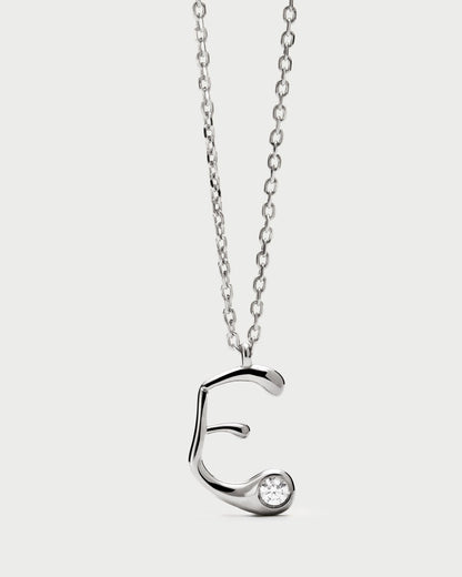 Collana PDPAOLA con ciondolo in argento con l’iniziale E CO02-B78-U