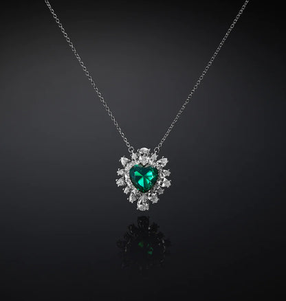 J19awj02 Emerald Necklace Silver.1 900x