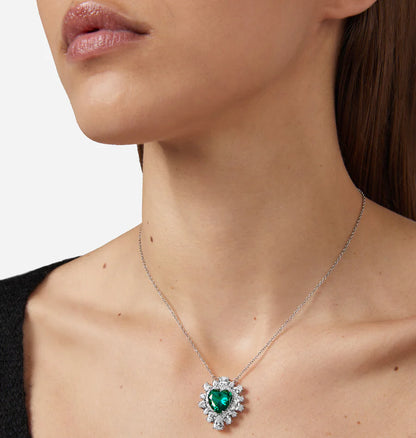 J19awj02 Emerald Necklace Silver.2 900x