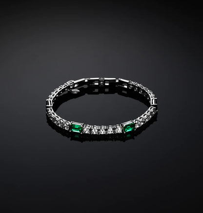 J19awj04 Emerald Bracelet Silver.1 900x