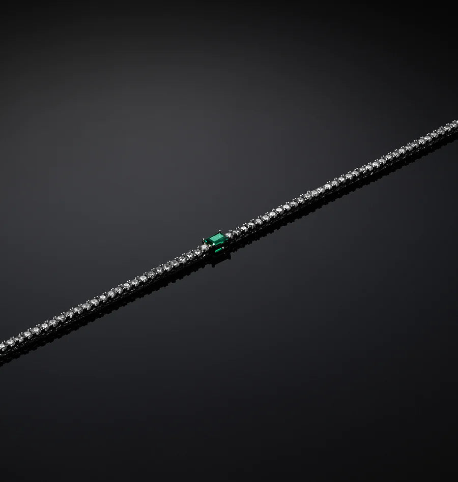 J19awj13 Emerald Necklace Silver.3 900x