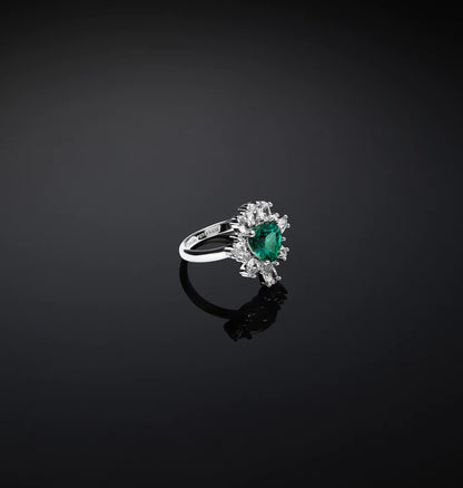 J19awj21 Emerald Ring.3 900x