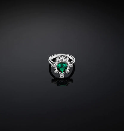 J19awj21 Emerald Ring.4 900x