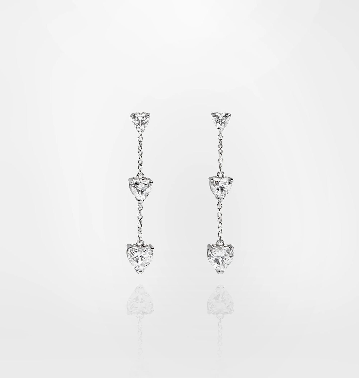 J19axd23 Silver Orecchini White.1