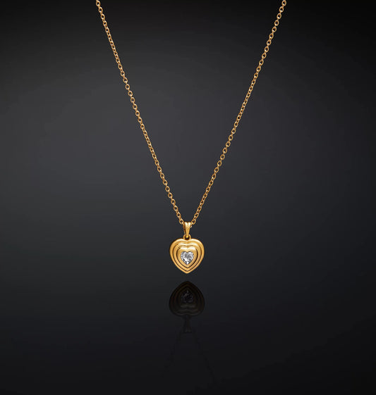 J19axp01 Bold Collana Gold.1 3000x
