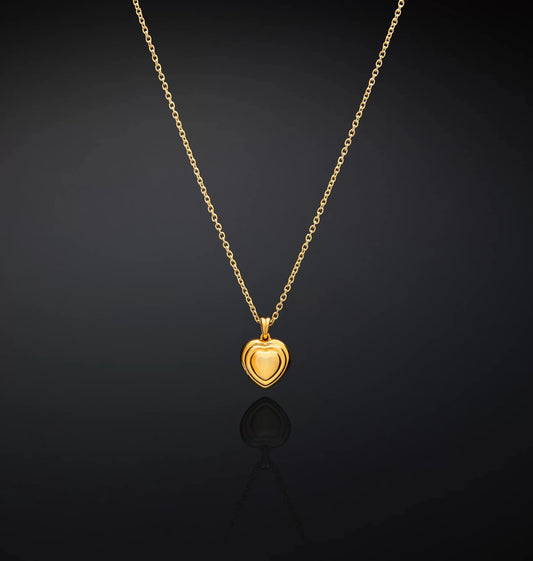 J19axp02 Bold Collana Gold.1 3000x
