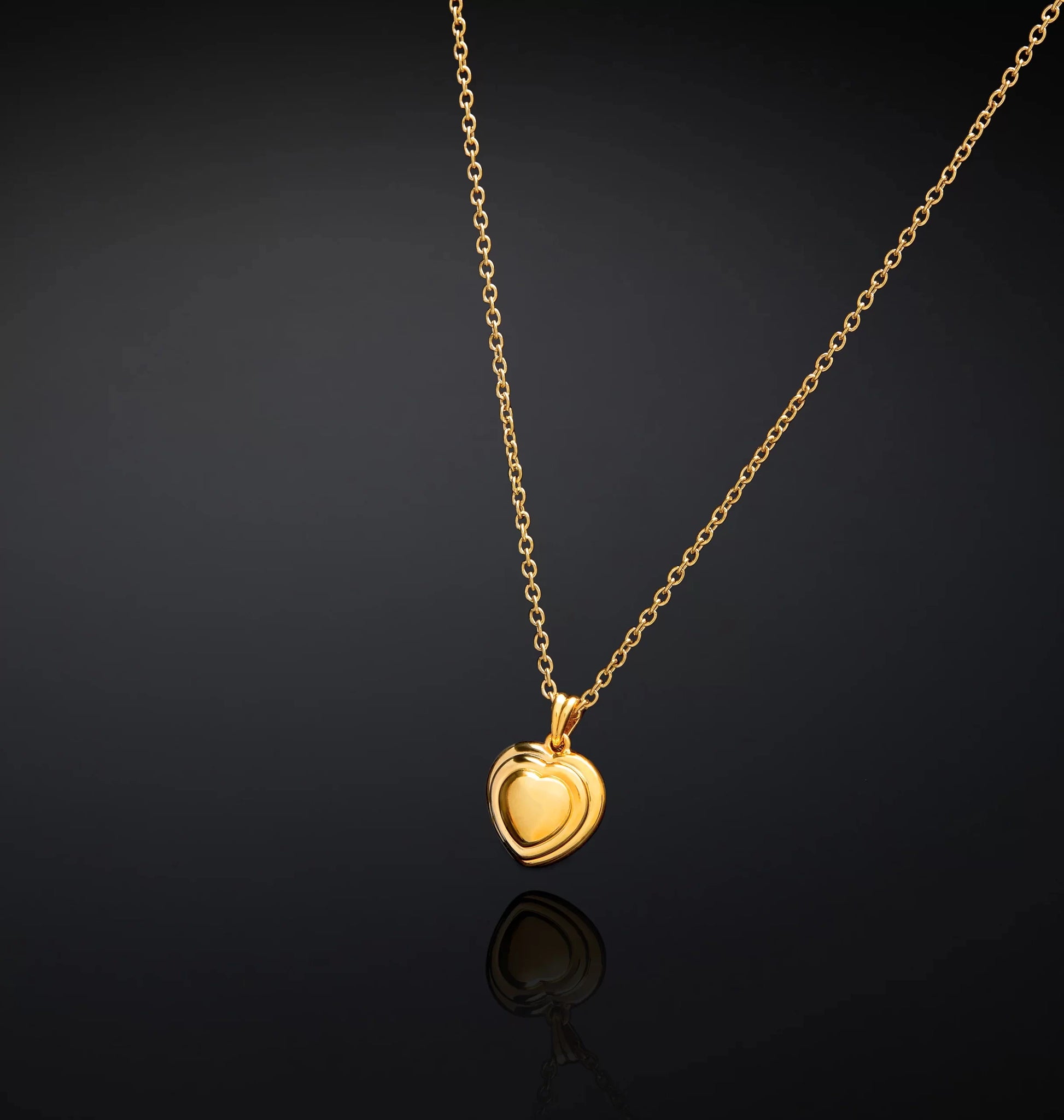 J19axp02 Bold Collana Gold.3 3000x