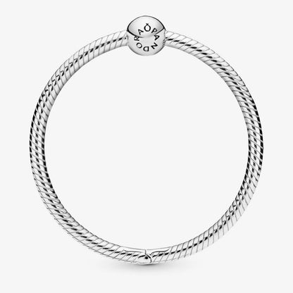 O Pandora Moments Pendant 398576C00
