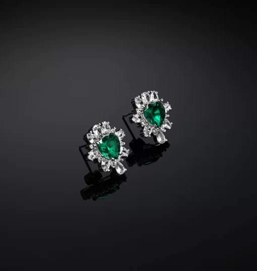 J19awj17 Emerald Earrings.1 900x